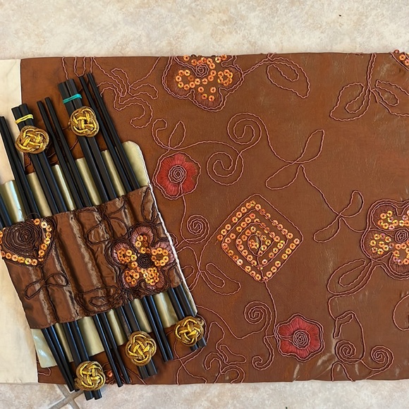 Beautiful Set Of Six Chopsticks & Silk Placemats w Sequins RUST Color - Picture 1 of 12